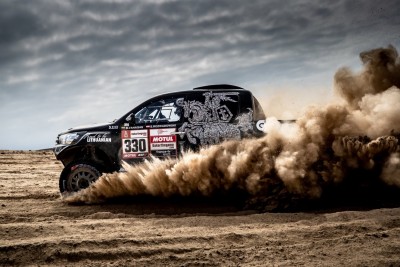 Shell Helix Rally Estonial näeb kihutamas Dakari maratonralli Toyota Hilux’it